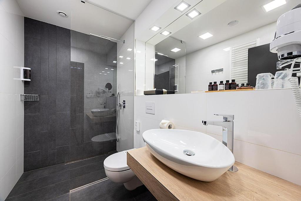 Hotel Restart Superior Jicin Luaran gambar