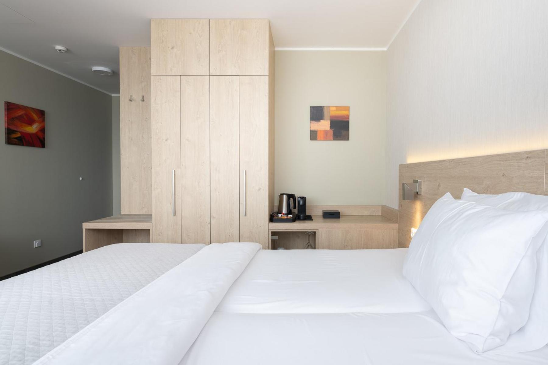 Hotel Restart Superior Jicin Bilik gambar