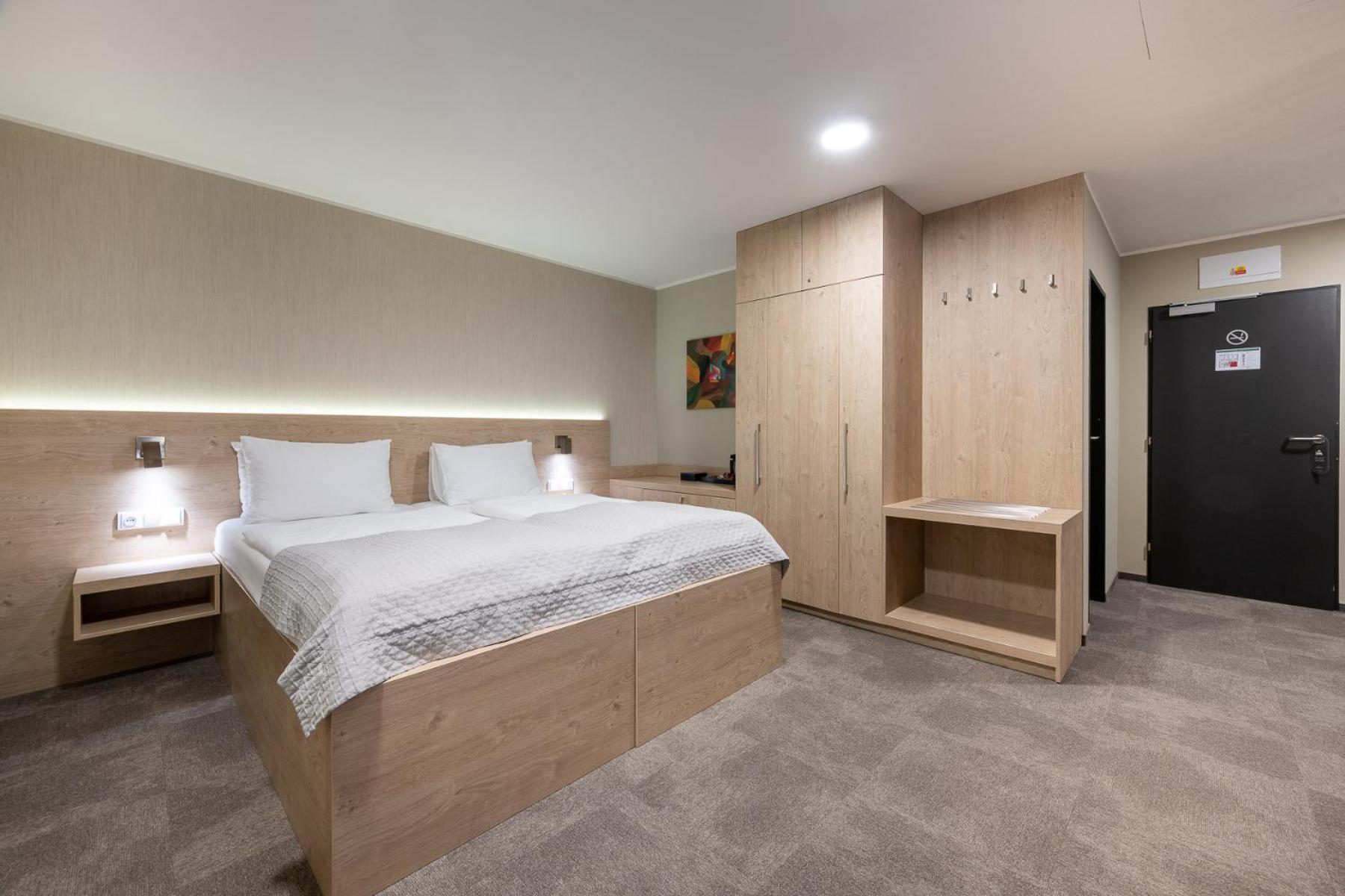 Hotel Restart Superior Jicin Bilik gambar