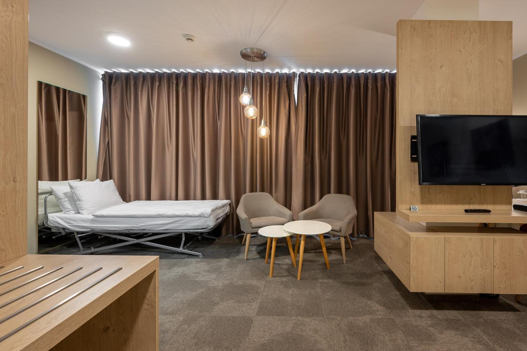 Hotel Restart Superior Jicin Bilik gambar